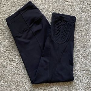 VS Knockout Capri Tights EUC